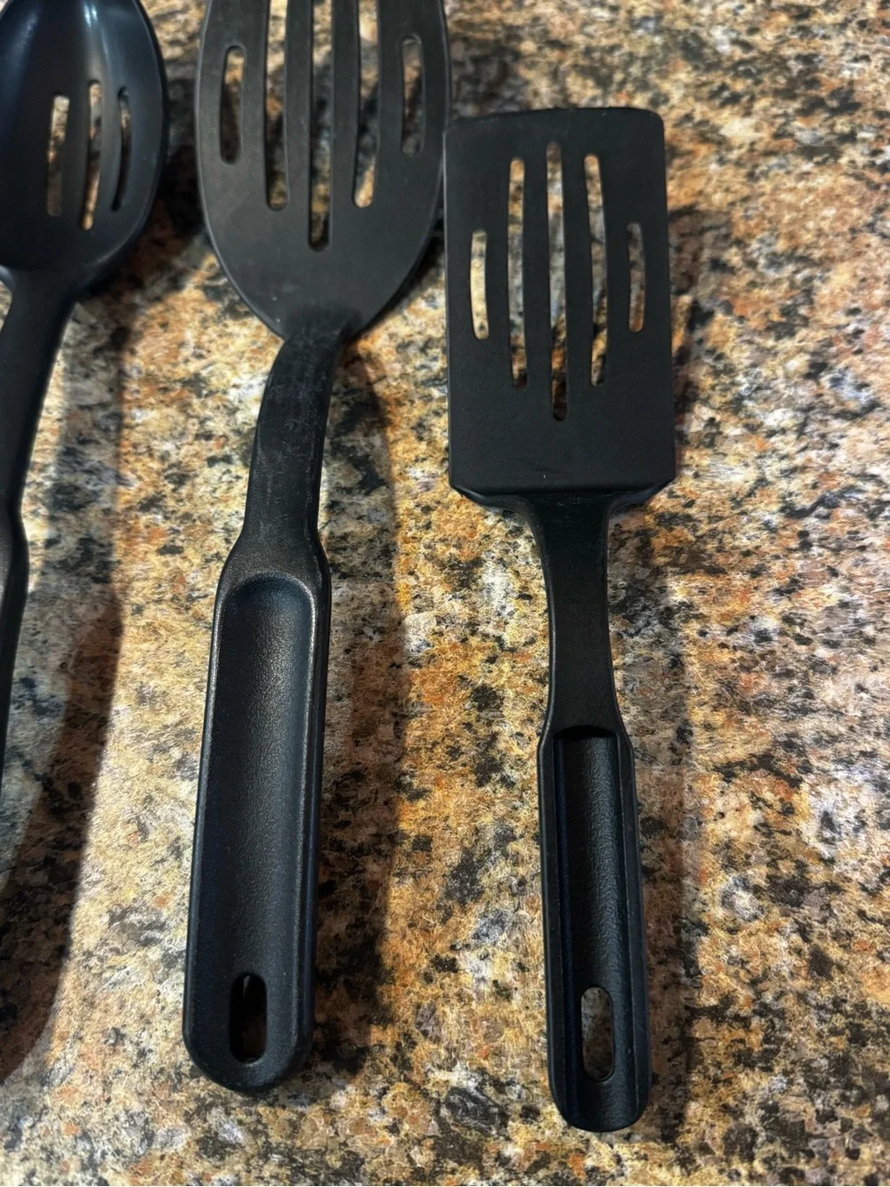 Lot Of 4 Pampered Chef Kitchen Utensils Basting Spoon, Small Turner, Flipper